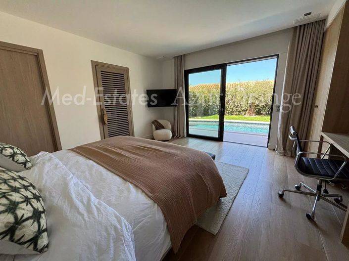 Image No.8-3 Bed House for sale