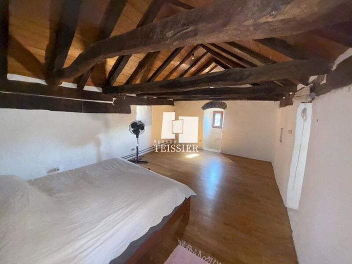 Image No.8-3 Bed House for sale