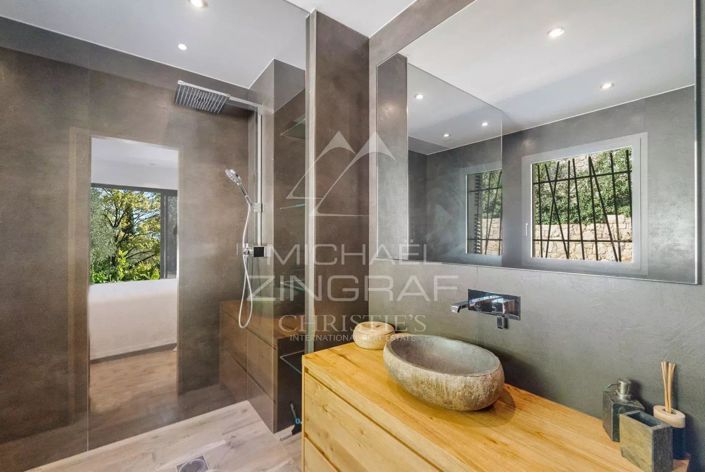 Image No.10-4 Bed House for sale