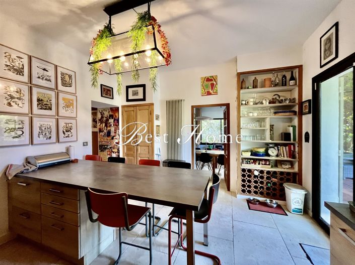 Image No.11-6 Bed House for sale