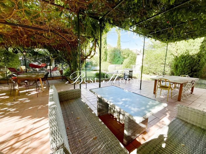 Image No.2-6 Bed House for sale