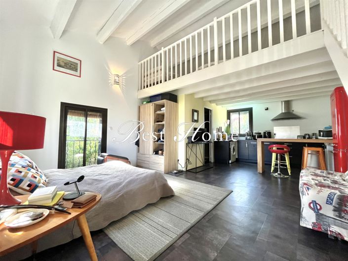 Image No.21-6 Bed House for sale