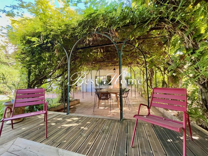 Image No.5-6 Bed House for sale