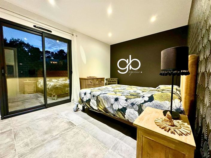 Image No.13-5 Bed House for sale