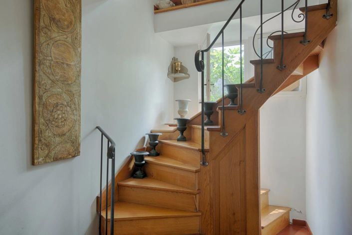 Image No.11-5 Bed House for sale