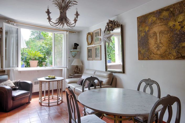 Image No.12-5 Bed House for sale