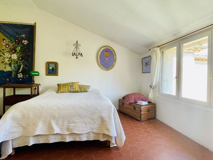 Image No.16-5 Bed House for sale