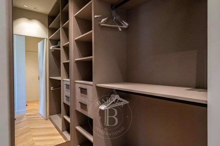 Image No.8-3 Bed Apartment for sale