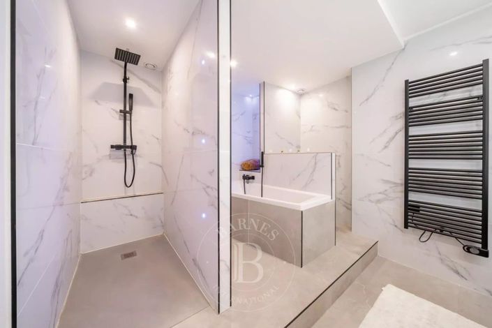 Image No.14-3 Bed Apartment for sale