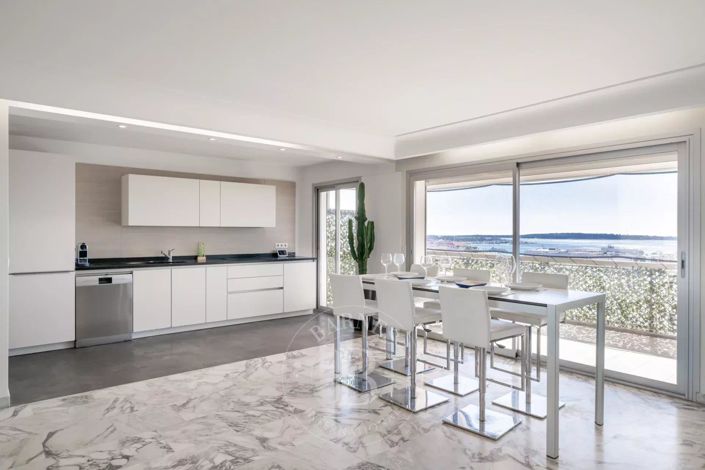 Image No.6-3 Bed Apartment for sale