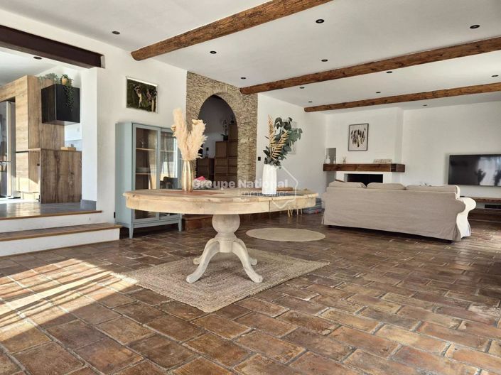 Image No.15-4 Bed House for sale