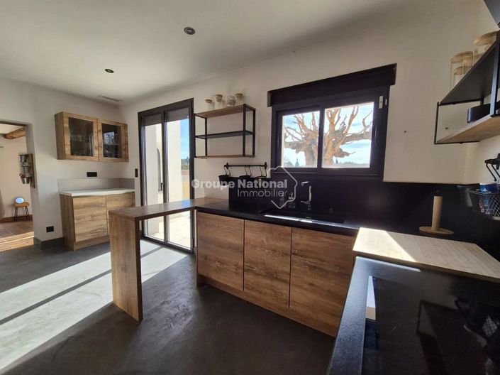 Image No.9-4 Bed House for sale