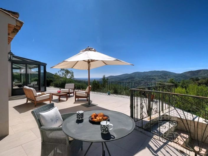 Image No.3-Maison de 4 chambres à vendre à Peymeinade