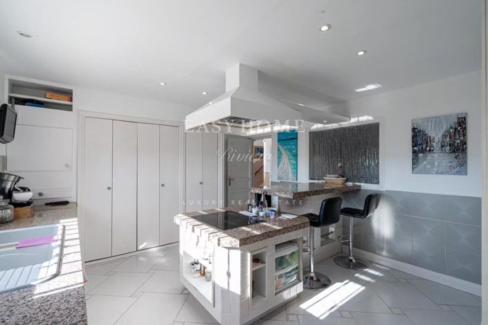 Image No.25-Maison de 5 chambres à vendre à Golfe Juan