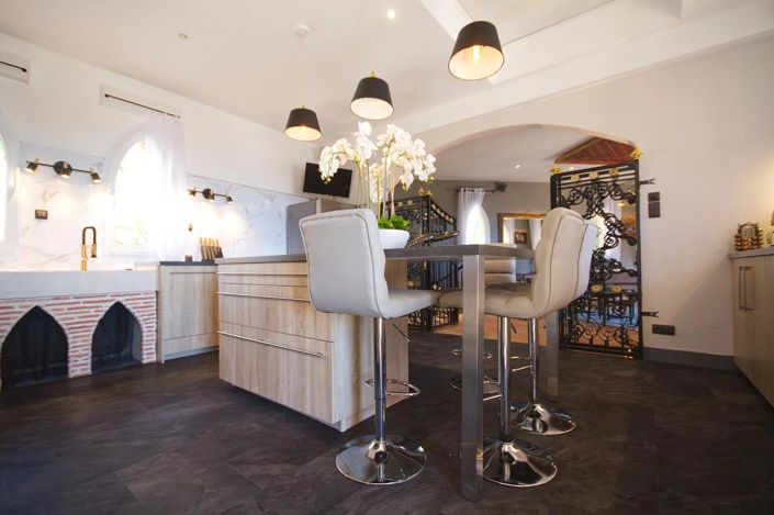 Image No.11-6 Bed House for sale