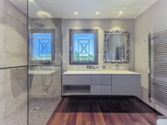 Image No.14-4 Bed House for sale