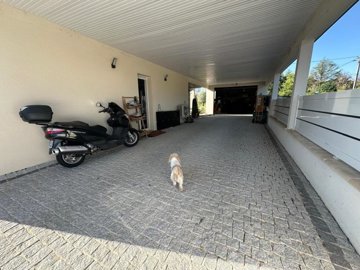 a9brh87x3yz696b612