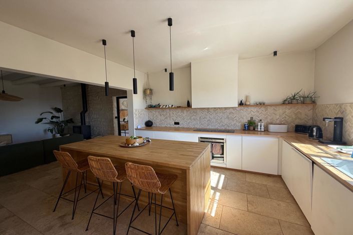 Image No.4-4 Bed House for sale