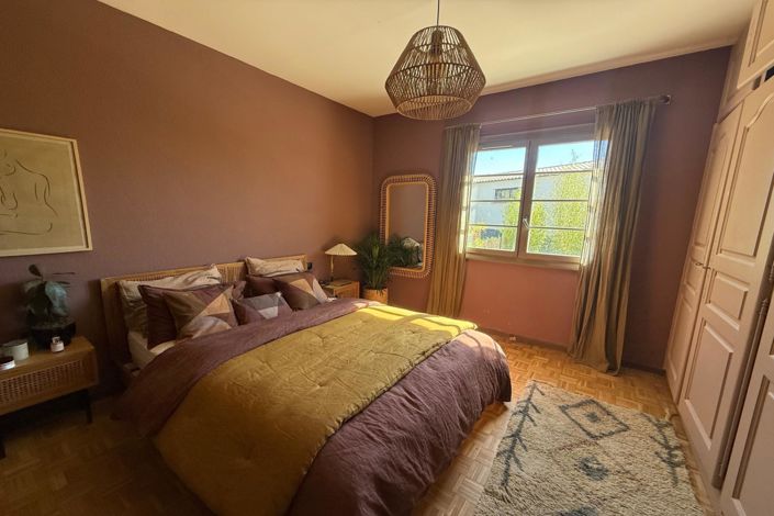 Image No.6-4 Bed House for sale