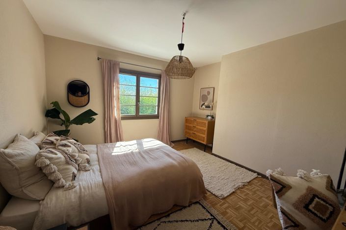 Image No.9-4 Bed House for sale