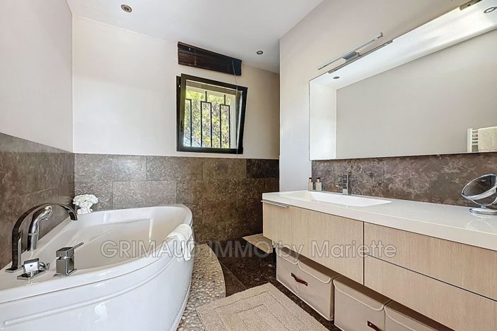 Image No.15-Maison de 4 chambres à vendre à Sainte-Maxime