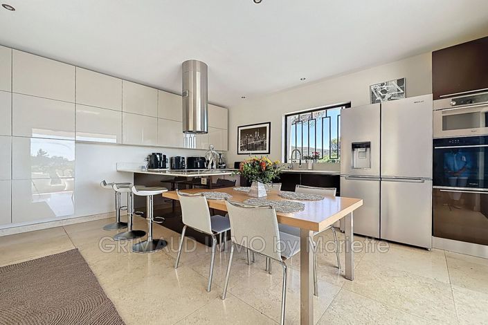 Image No.5-Maison de 4 chambres à vendre à Sainte-Maxime