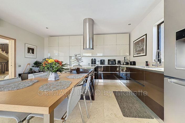 Image No.6-Maison de 4 chambres à vendre à Sainte-Maxime