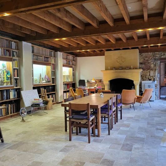 Image No.3-6 Bed House for sale