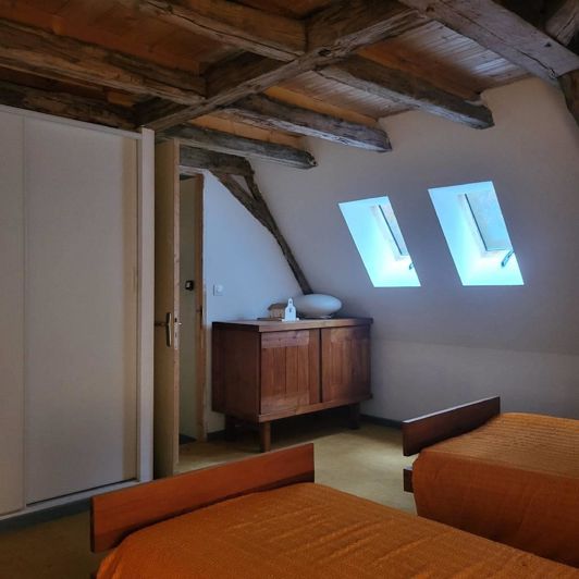 Image No.8-6 Bed House for sale