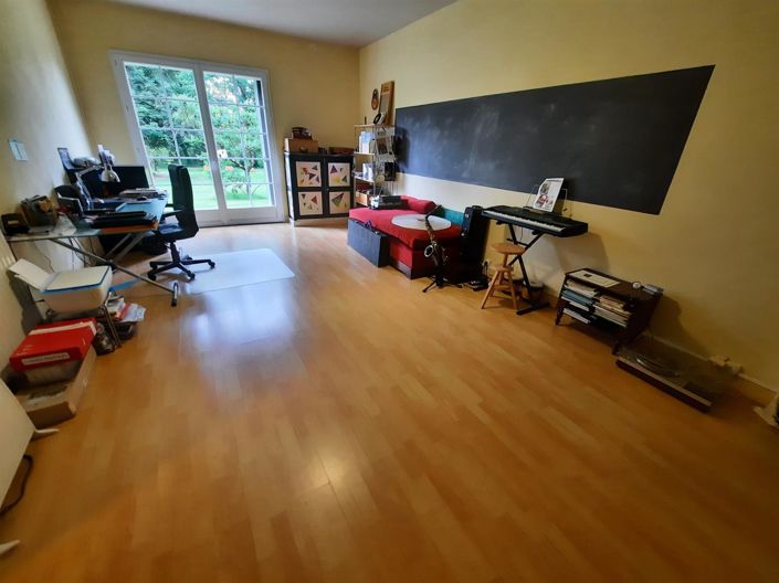 Image No.5-5 Bed House for sale