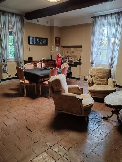 Image No.17-11 Bed House for sale