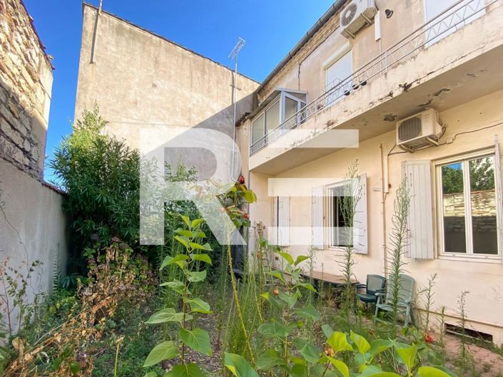 Image No.1-4 Bed House for sale