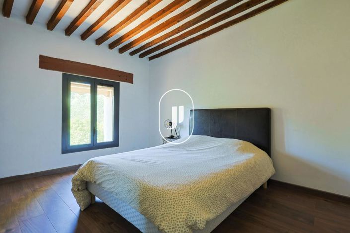 Image No.10-6 Bed House for sale