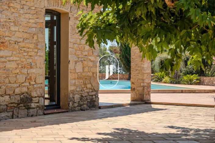 Image No.15-6 Bed House for sale