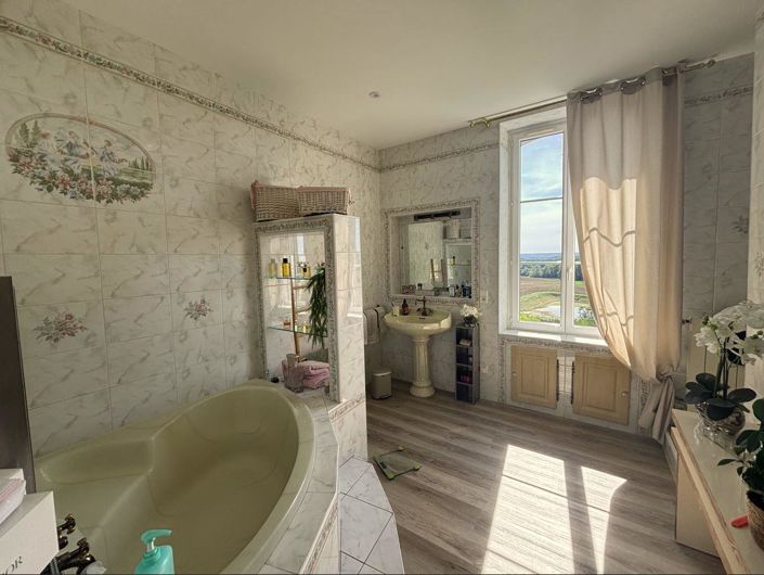 Image No.16-House for sale