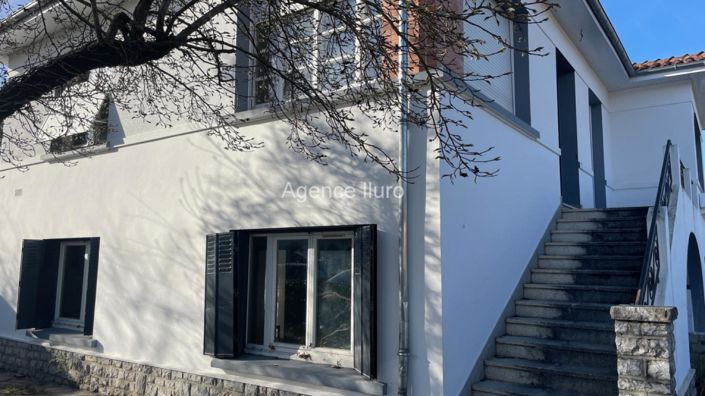 Image No.1-5 Bed House for sale