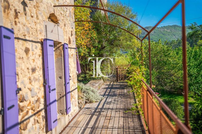 Image No.28-12 Bed House for sale