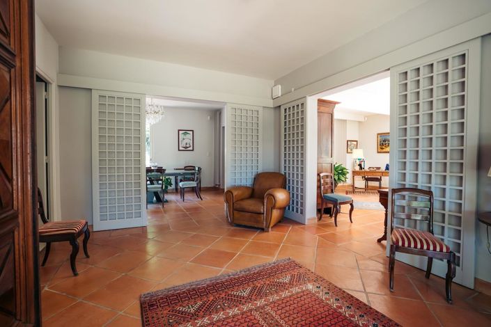 Image No.6-4 Bed House for sale