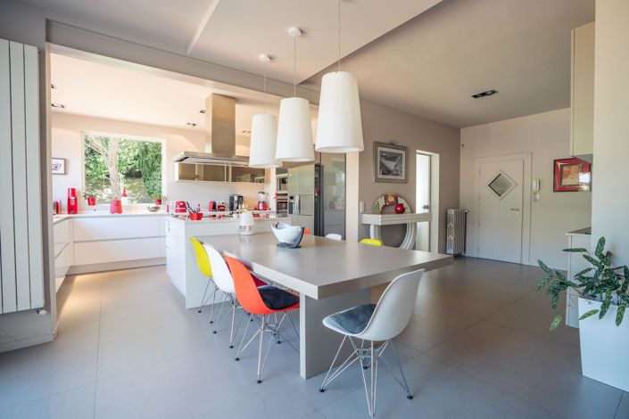 Image No.8-4 Bed House for sale