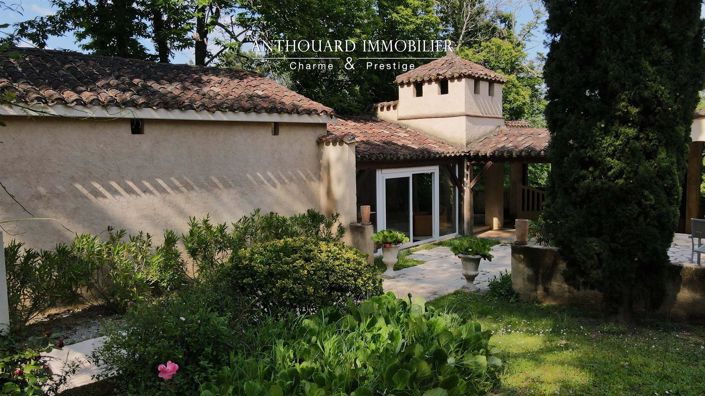 Image No.2-4 Bed Property for sale