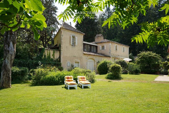 Image No.9-4 Bed Property for sale