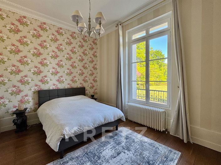 Image No.11-14 Bed Property for sale