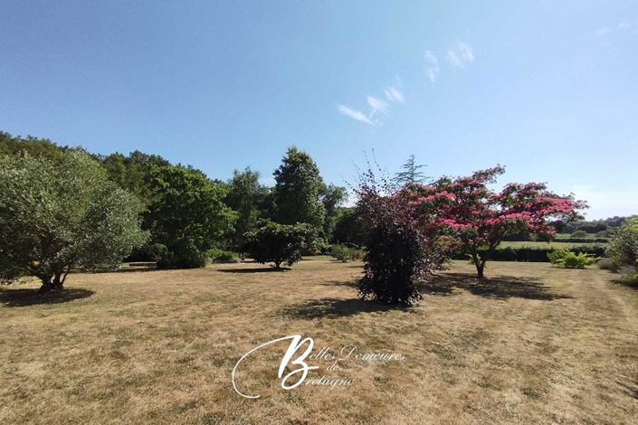 Image No.18-5 Bed House for sale