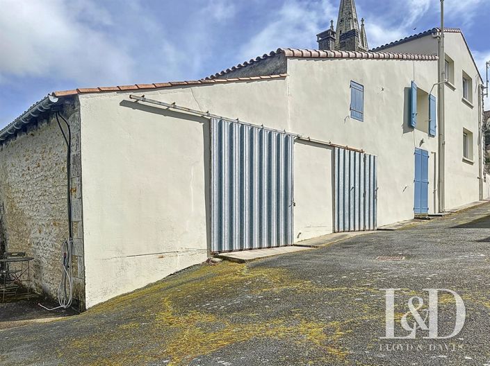 Image No.19-4 Bed House for sale