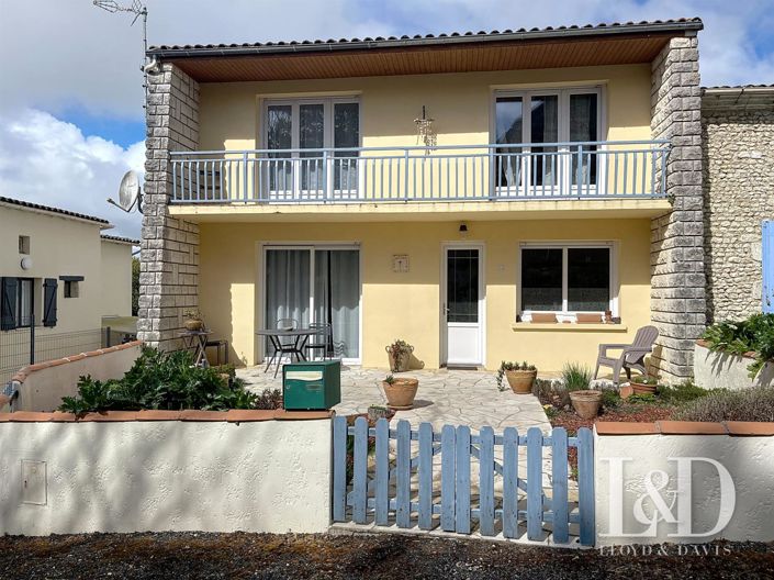 Image No.2-4 Bed House for sale