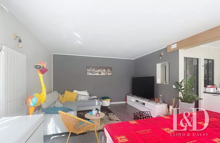 Image No.6-4 Bed House for sale