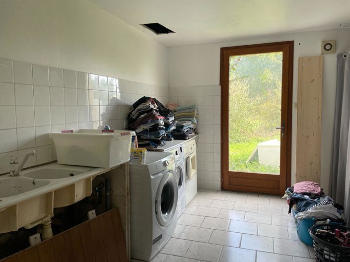 Image No.6-4 Bed House for sale