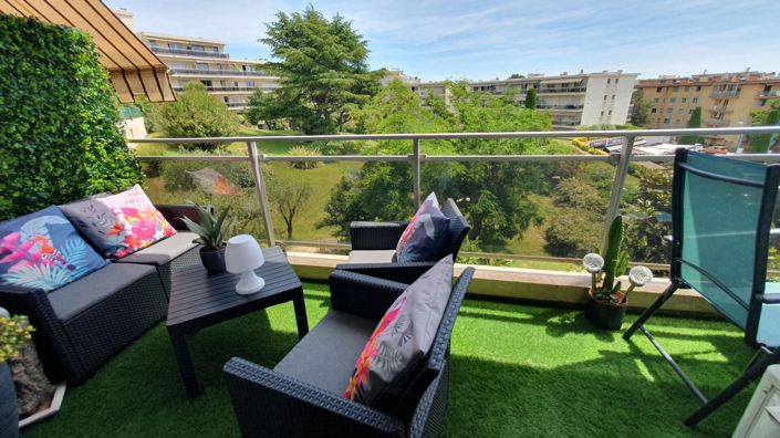 Image No.2-2 Bed Property for sale