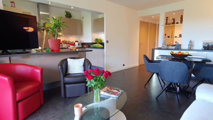 Image No.3-2 Bed Property for sale