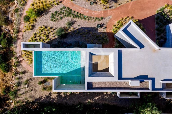 Image No.16-4 Bed House for sale